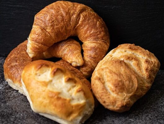 Weggli, Muetschli, Gipfeli Weggli, Mütschli und Gipfeli der Bäckerei Lanz in Liebefeld